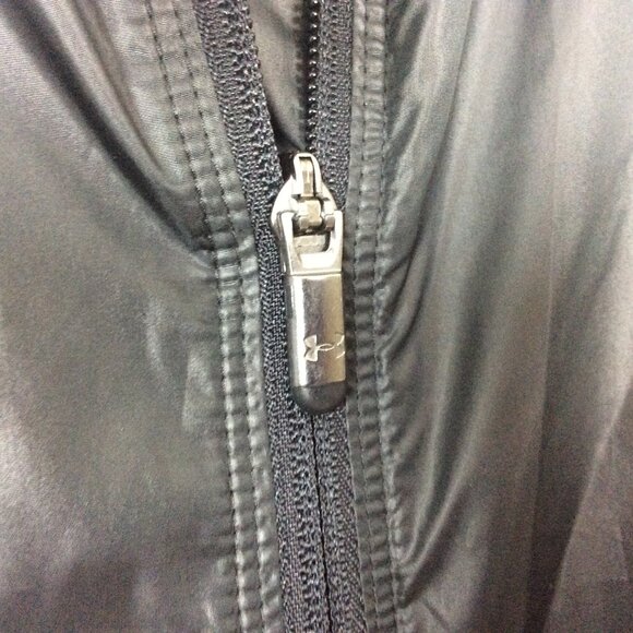 Under Armour Vest Storm All Seasons Athlete Performance Black NWT M Gift For Her - Picture 5 of 8